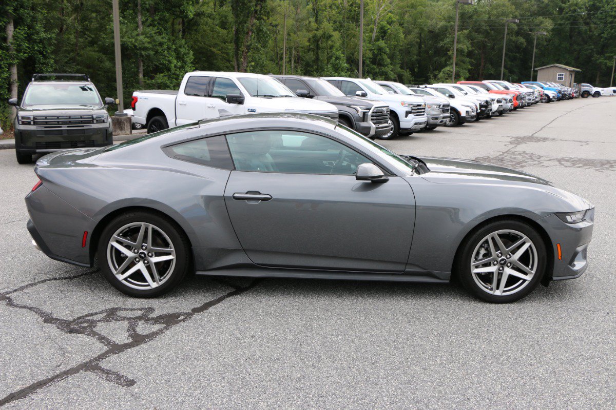 Used 2024 Ford Mustang Premium RWD image 9