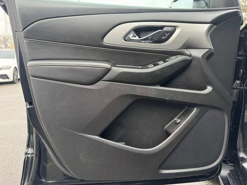 Used 2019 Chevrolet Traverse LT image 23