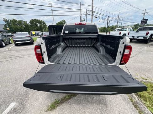 New 2026 GMC Canyon AT4 w/ Technology Plus Package AWD/4WD image 13