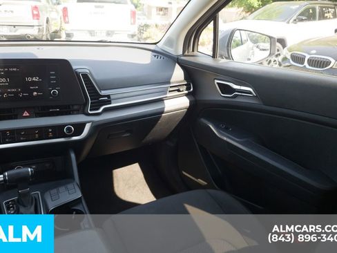 Used 2025 Kia Sportage LX FWD image 18