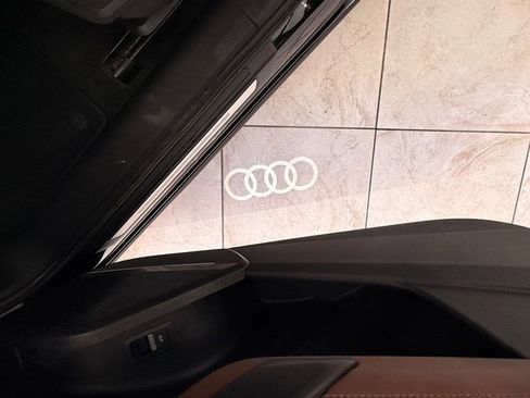 Used 2021 Audi Q5 Premium Plus w/ Premium Plus Package image 16