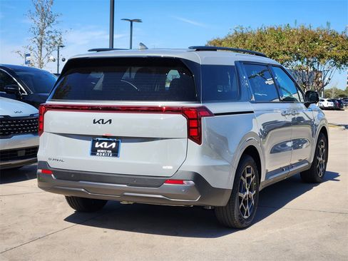 New 2026 Kia Carnival SX w/ SX Dark Edition Package image 4