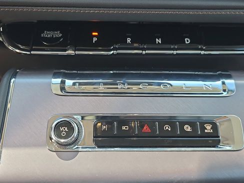 New 2025 Lincoln Aviator 2WD w/ Equipment Group 101A image 27