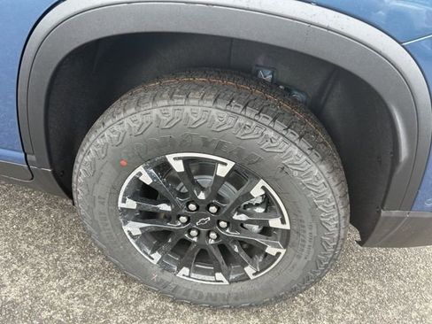 New 2026 Chevrolet Traverse Z71 w/ Enhanced Driving Package image 7