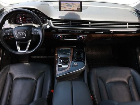 Used 2018 Audi Q7 3.0T Prestige w/ Prestige Package AWD/4WD image 2