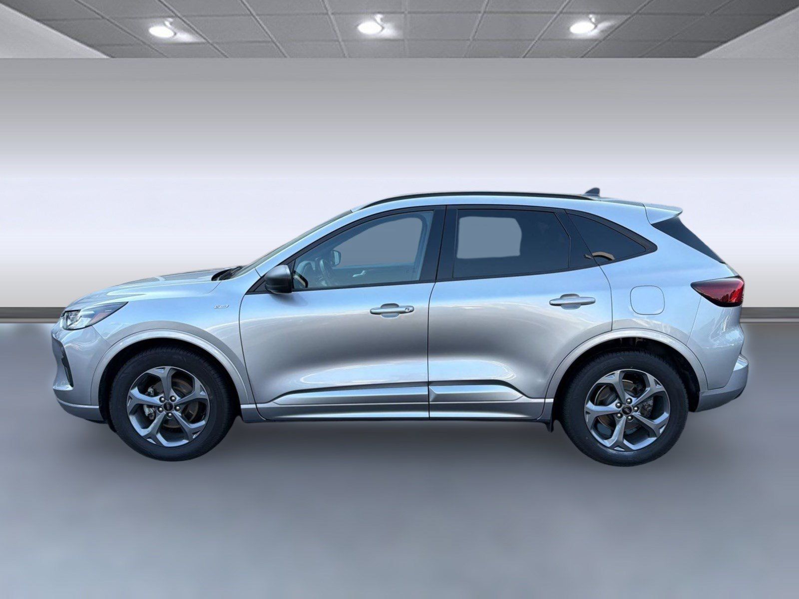 Used 2024 Ford Escape ST-Line w/ Cold Weather Package FWD image 2