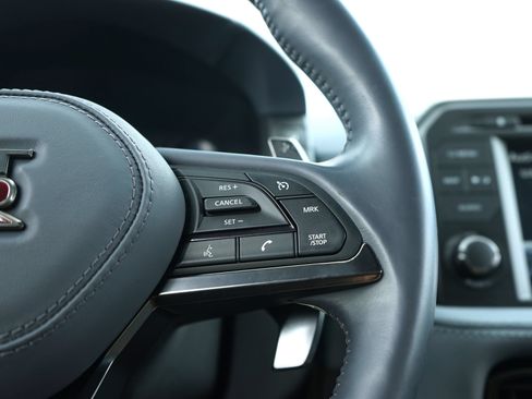 Used 2020 Nissan GT-R Premium AWD/4WD image 29