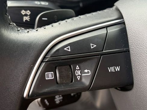 Used 2019 Audi Q8 Prestige image 5