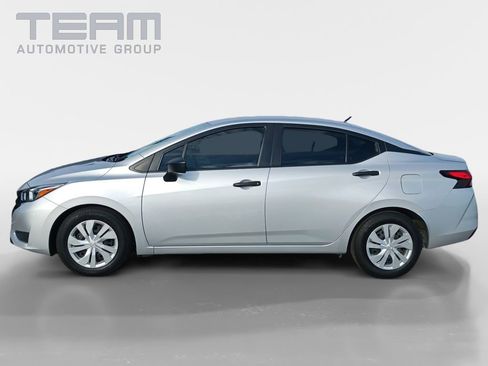 Used 2024 Nissan Versa S image 4