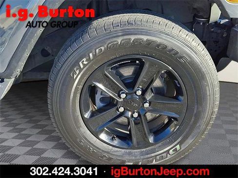 Certified 2020 Jeep Wrangler Unlimited Sahara image 8