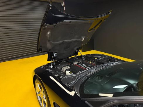 Used 2001 Chevrolet Corvette Convertible w/ Preferred Equipment Group2 image 35