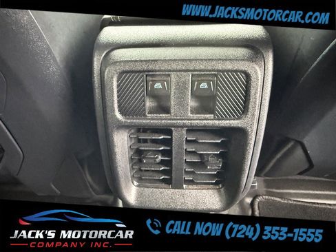 Used 2025 Ford Bronco Badlands image 21