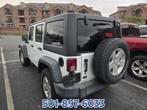 Used 2018 Jeep Wrangler Unlimited Sport S AWD/4WD image 3