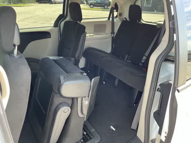 Certified 2016 Dodge Grand Caravan SE w/ Quick Order Package 29E SE FWD image 35