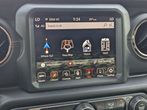 Used 2021 Jeep Gladiator Overland AWD/4WD image 24