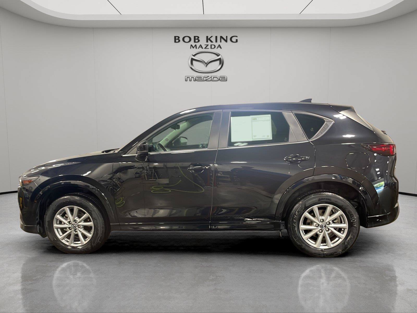Used 2024 MAZDA CX-5 AWD 2.5 S w/ Select Package image 2