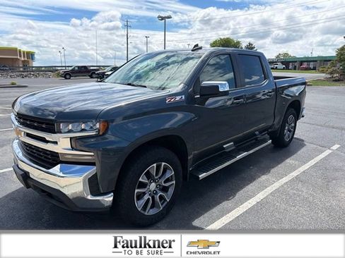Used 2022 Chevrolet Silverado 1500 LT AWD/4WD image 1