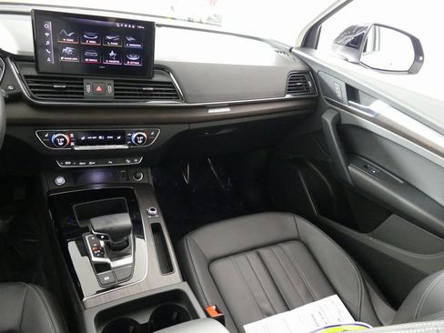 Used 2023 Audi Q5 2.0T Premium w/ Convenience Package image 26