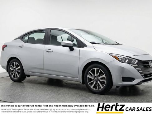 Used 2025 Nissan Versa SV image 1