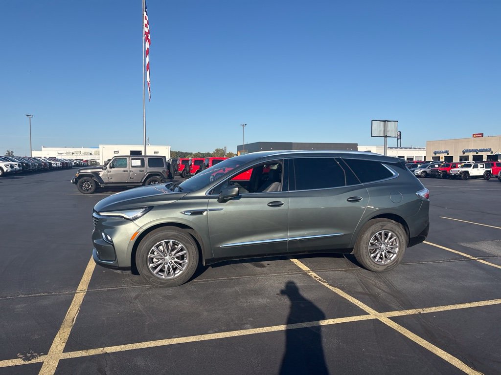 Used 2022 Buick Enclave Premium FWD image 3