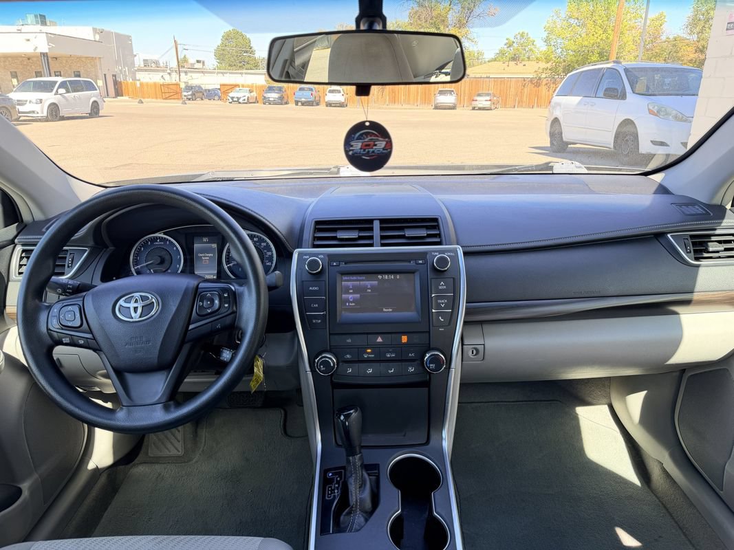 Used 2016 Toyota Camry LE FWD image 17