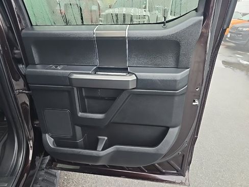 Used 2018 Ford F150 XLT w/ Equipment Group 302A Luxury image 12