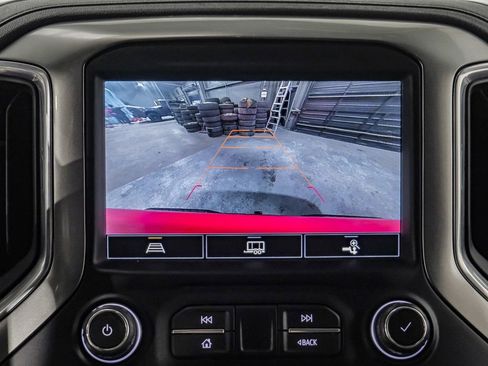 Used 2021 Chevrolet Silverado 1500 LT Trail Boss w/ Convenience Package II image 21