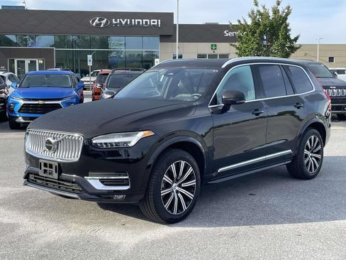 Used 2025 Volvo XC90 B5 Core AWD/4WD image 24