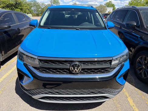 Used 2023 Volkswagen Taos SE FWD image 7