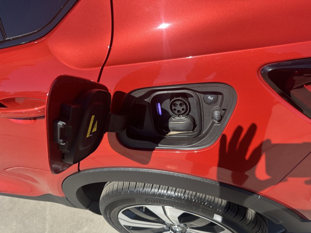 Used 2023 Volvo C40 P8 Recharge Plus AWD/4WD image 36