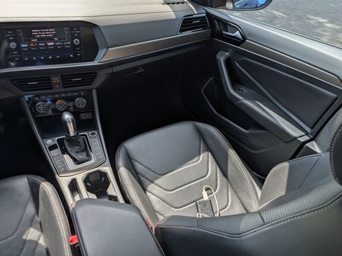Used 2019 Volkswagen Jetta SEL Premium FWD image 11