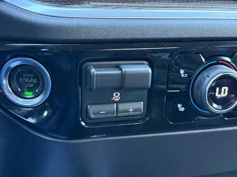 Used 2026 Chevrolet Silverado 1500 LT Trail Boss w/ LT Trail Boss Premium Package AWD/4WD image 37