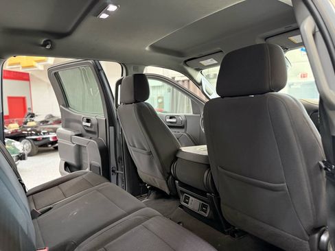 Used 2024 Chevrolet Silverado 1500 Custom AWD/4WD image 19
