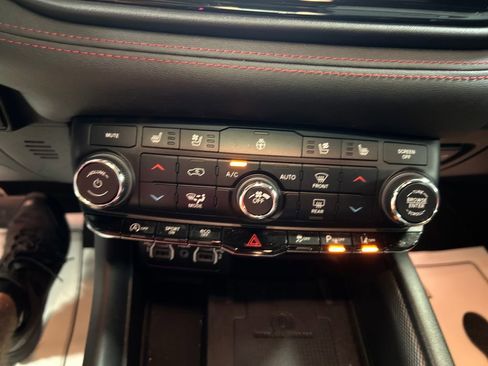 Used 2024 Dodge Durango GT image 19