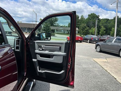 Used 2018 RAM 1500 Big Horn AWD/4WD image 31