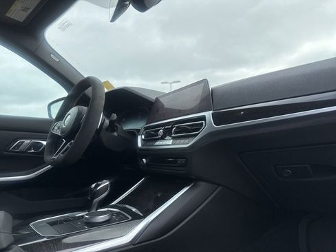 Used 2022 BMW 330i Sedan w/ Convenience Package image 28