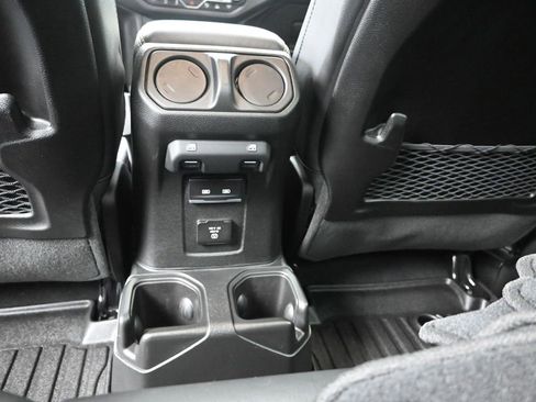 Certified 2025 Jeep Gladiator Sport image 26