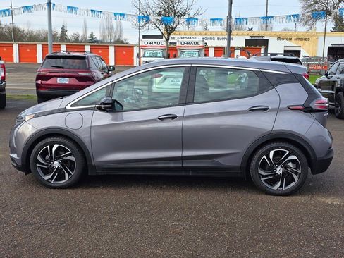 Used 2022 Chevrolet Bolt LT w/ Infotainment Package image 8