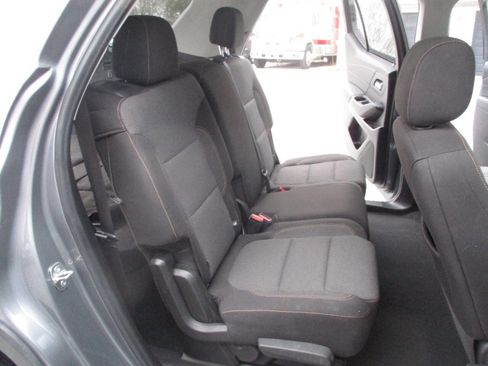 Used 2020 Chevrolet Traverse LS image 25