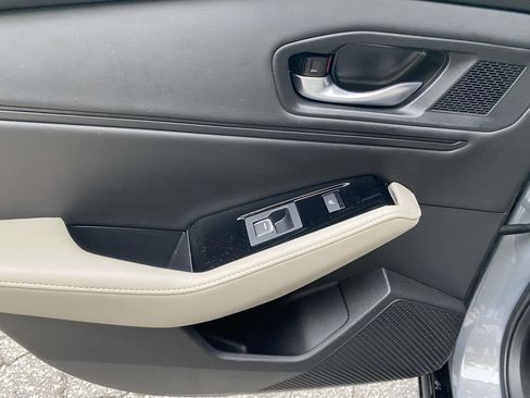 Certified 2025 Honda Accord Touring image 12