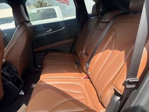Used 2022 Lincoln Nautilus Reserve w/ Luxury Package FWD image 5