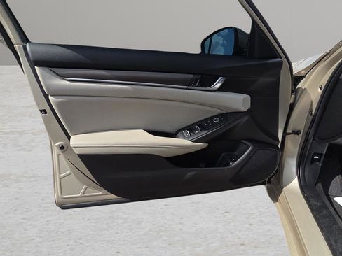 Used 2020 Honda Accord LX image 24
