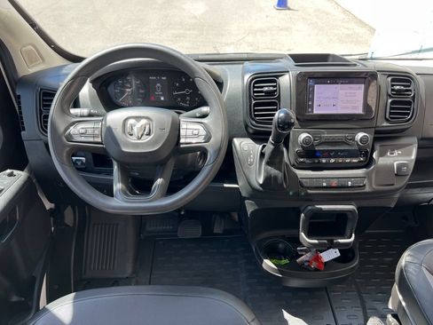 Used 2025 RAM ProMaster 2500 w/ Convenience Group FWD image 18