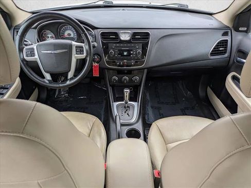 Used 2013 Chrysler 200 Limited FWD image 17