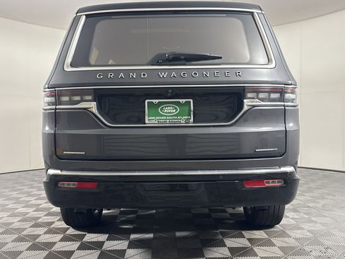 Used 2023 Jeep Grand Wagoneer Series III image 9