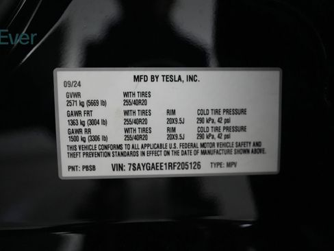 Used 2024 Tesla Model Y Long Range AWD/4WD image 29