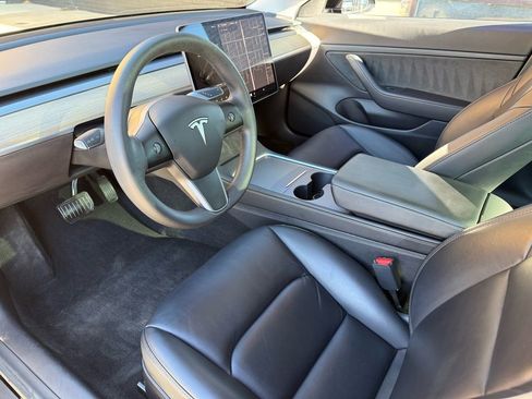 Used 2021 Tesla Model 3 Standard Range Plus image 3