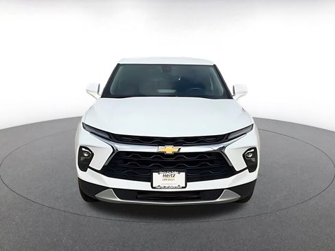 Used 2025 Chevrolet Blazer LT image 4