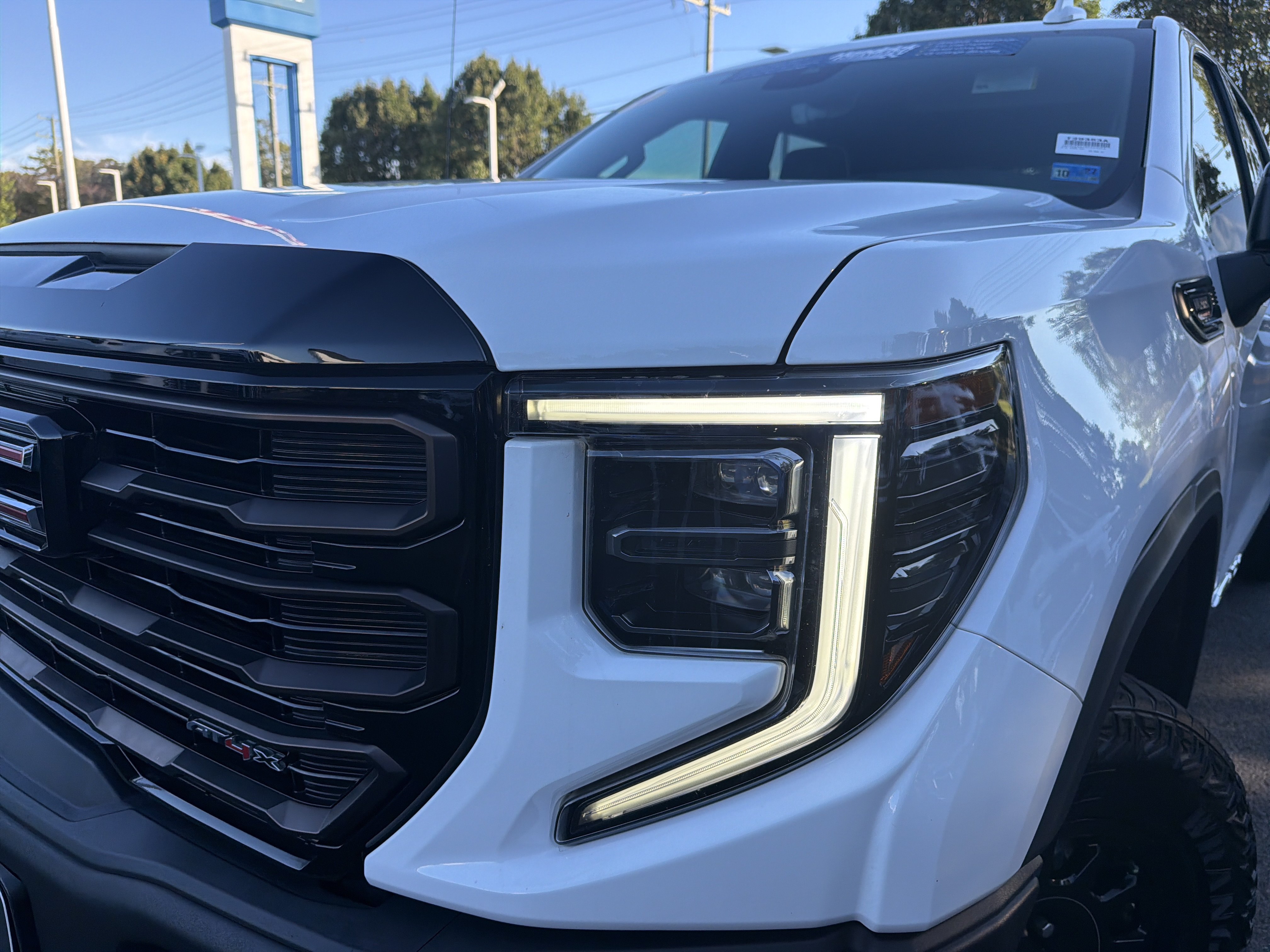 Used 2024 GMC Sierra 1500 AT4X w/ AT4X AEV Edition AWD/4WD image 6