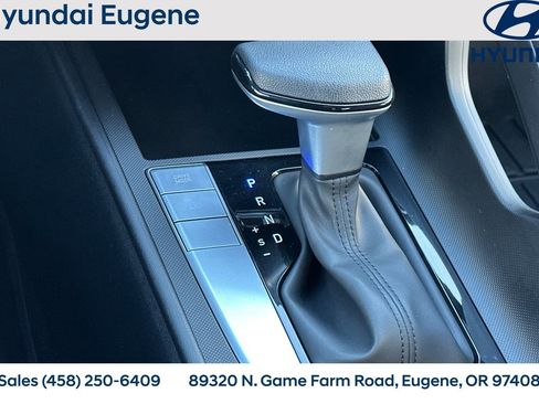 Used 2023 Hyundai Elantra SEL image 25